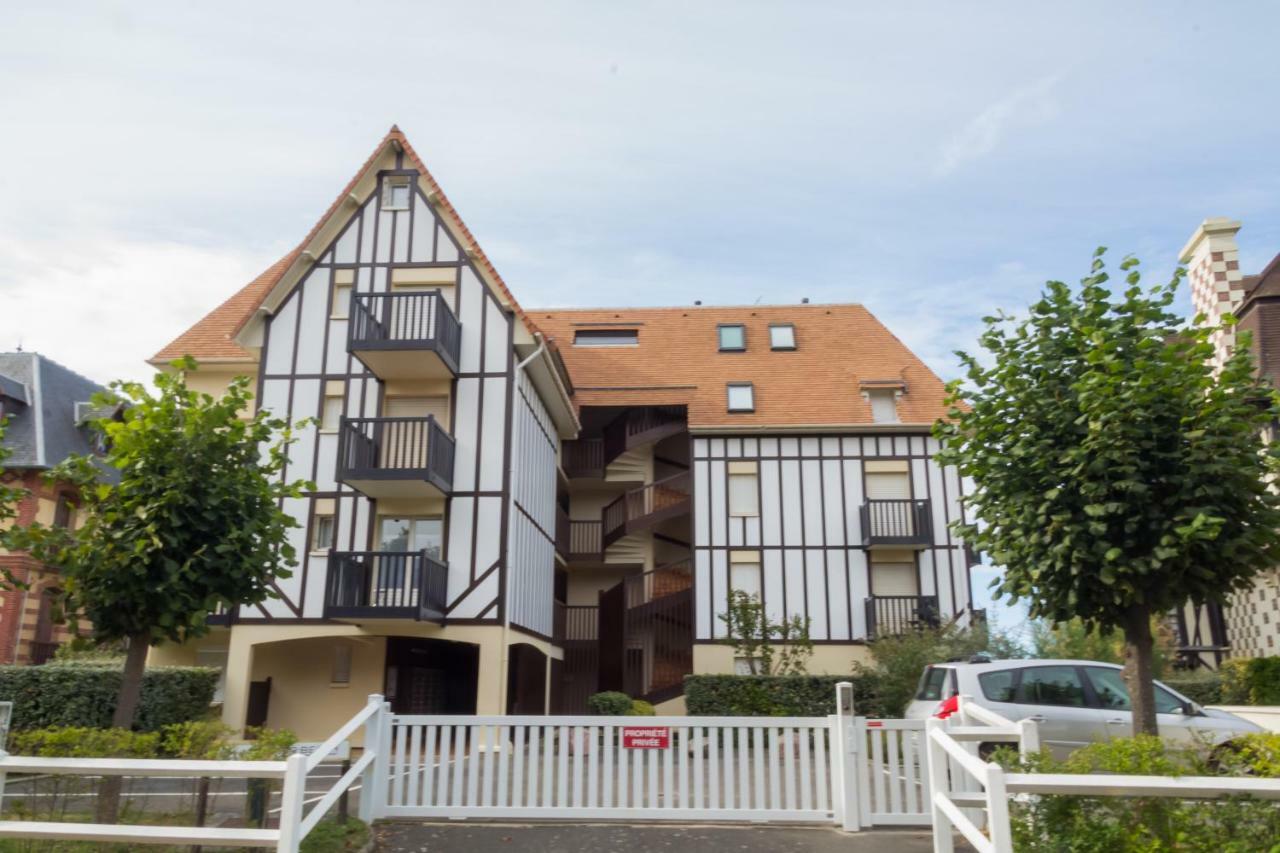 Joli Studio Avec Vue Panoramique Sur La Mer Houlgate Zewnętrze zdjęcie